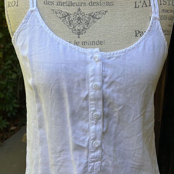 CLOTH AND STONE CROSSOVER STRAP BACK SHIRT. Size S - Picture 2 of 5